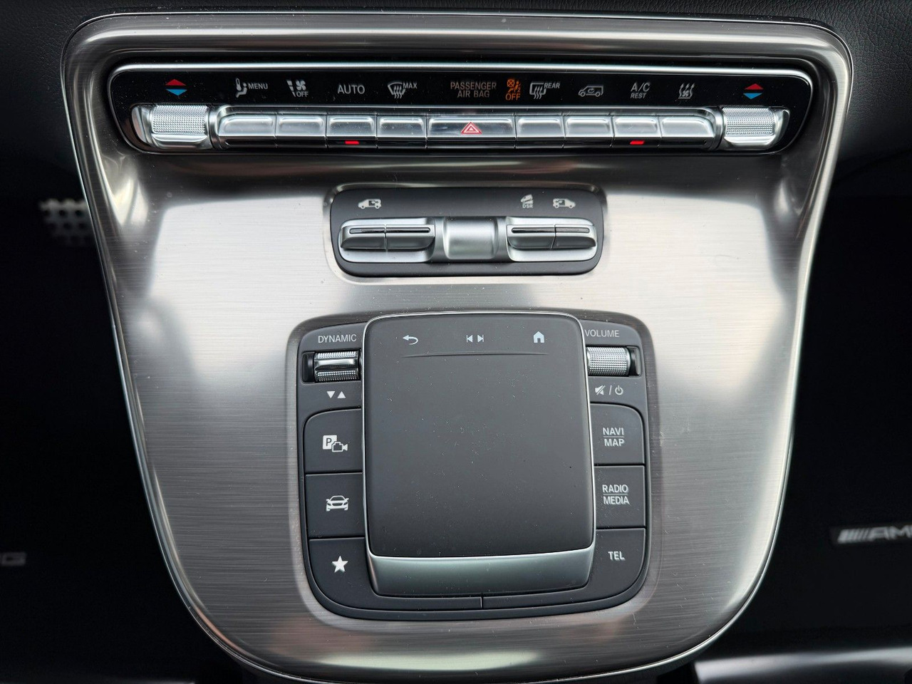 Station wagon Mercedes-Benz V 300 d 4MATIC EXCLUSIVE AMG Panorama Standheiz: picture 18 Station wagon Mercedes-Benz V 300 d 4MATIC EXCLUSIVE AMG Panorama Standheiz: picture 18