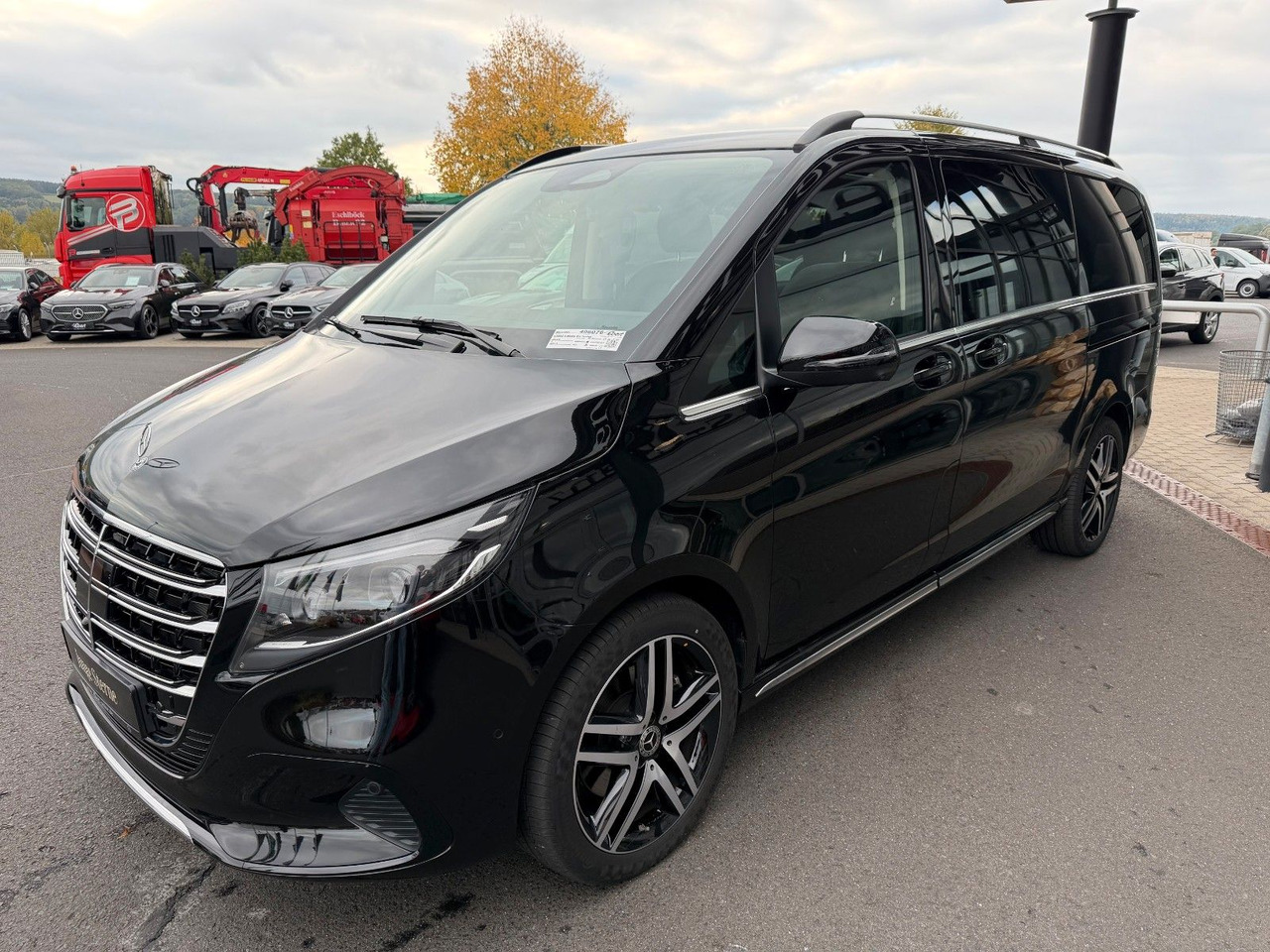 Mercedes-Benz V 300 d 4MATIC EXCLUSIVE Luxus-Sitze AHK2,5to - Station wagon: picture 3 Mercedes-Benz V 300 d 4MATIC EXCLUSIVE Luxus-Sitze AHK2,5to - Station wagon: picture 3