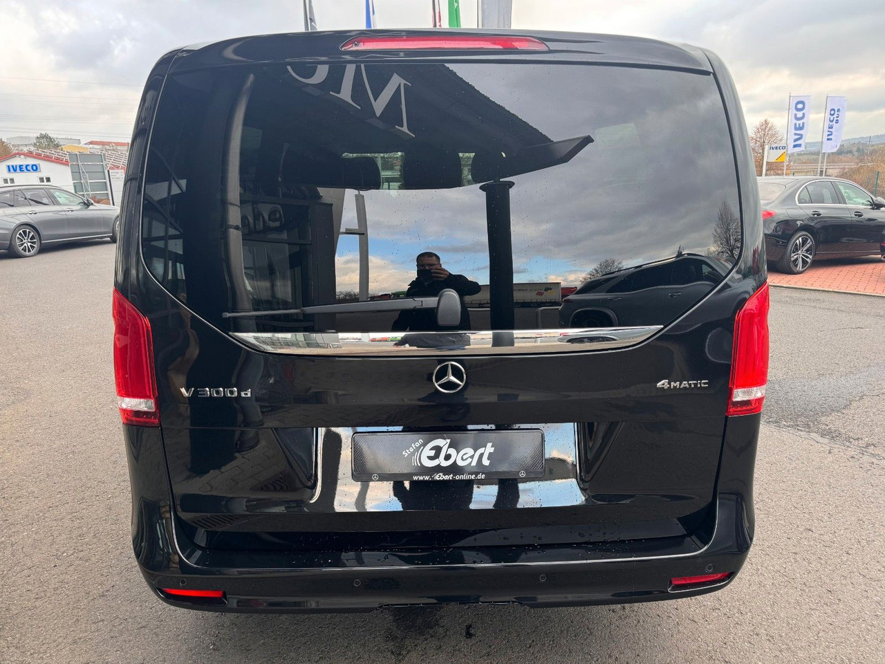 Mercedes-Benz V 300 d AVA Extralang 4MATIC AHK Stdh DISTRONIC - Passenger van: picture 5 Mercedes-Benz V 300 d AVA Extralang 4MATIC AHK Stdh DISTRONIC - Passenger van: picture 5