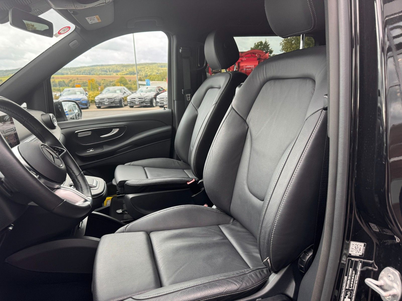 Mercedes-Benz V 300 d AVANTGARDE Extralang 360Kamera Standheiz leasing Mercedes-Benz V 300 d AVANTGARDE Extralang 360Kamera Standheiz: picture 11