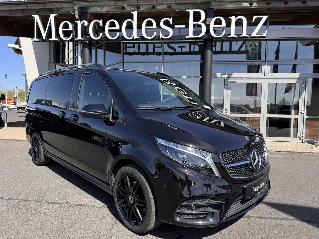 Mercedes-Benz V 300 d EDITION AMG 4MATIC Tisch AHK elektr Tür - Car: picture 1 Mercedes-Benz V 300 d EDITION AMG 4MATIC Tisch AHK elektr Tür - Car: picture 1