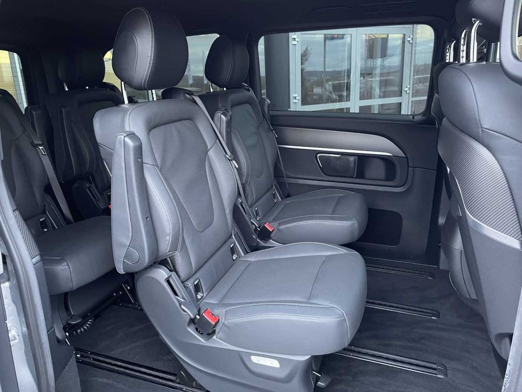 Mercedes-Benz V 300 d EXCLUSIVE ED AMG Panorama AHK2,5 DISTRON  leasing Mercedes-Benz V 300 d EXCLUSIVE ED AMG Panorama AHK2,5 DISTRON: picture 7