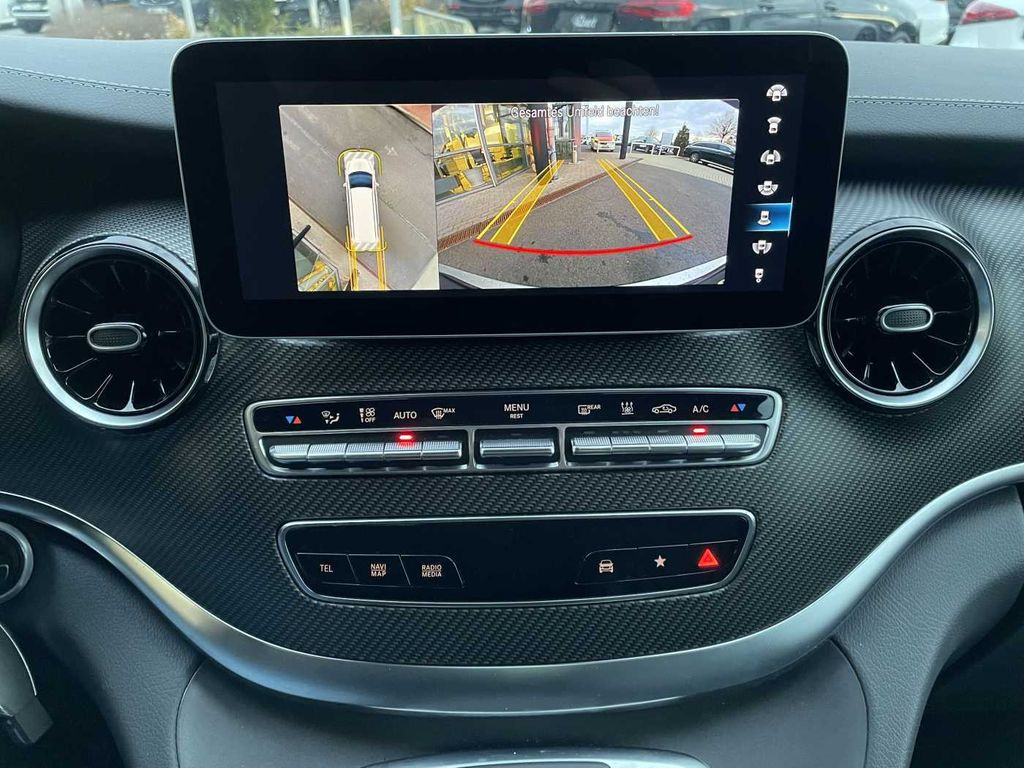 Mercedes-Benz V 300 d EXCLUSIVE ED AMG Panorama AHK2,5 DISTRON  leasing Mercedes-Benz V 300 d EXCLUSIVE ED AMG Panorama AHK2,5 DISTRON: picture 15