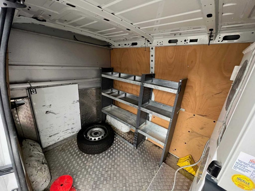 Truck mounted aerial platform, Commercial vehicle Renault Master 2.3 dCi / France Elevateur 121FCC, 12m Renault Master 2.3 dCi / France Elevateur 121FCC, 12,5m: picture 11 Truck mounted aerial platform, Commercial vehicle Renault Master 2.3 dCi / France Elevateur 121FCC, 12m Renault Master 2.3 dCi / France Elevateur 121FCC, 12,5m: picture 11