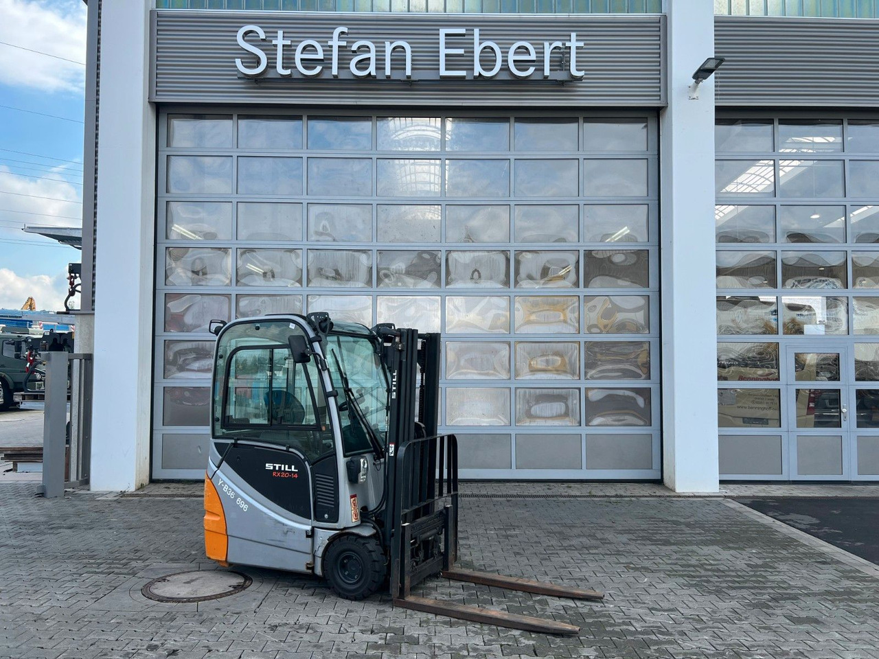 Still RX 20-14 / Triplex: 4,3m / nur 1.187h! / SS - Electric forklift: picture 1 Still RX 20-14 / Triplex: 4,3m / nur 1.187h! / SS - Electric forklift: picture 1