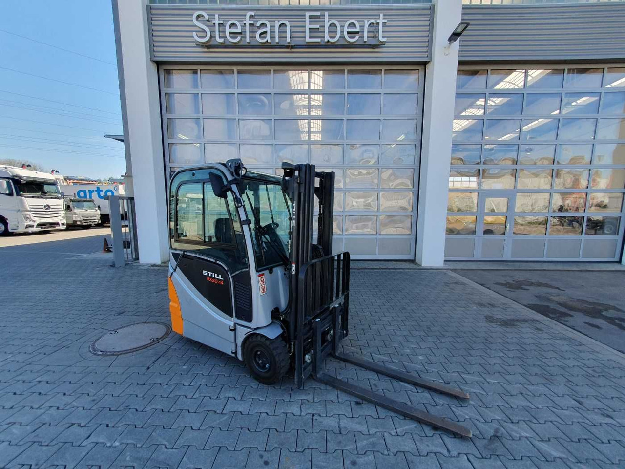 Still RX20-14 / 2016 / Triplex: 4.60m! / 271h / SS - Electric forklift: picture 1 Still RX20-14 / 2016 / Triplex: 4.60m! / 271h / SS - Electric forklift: picture 1