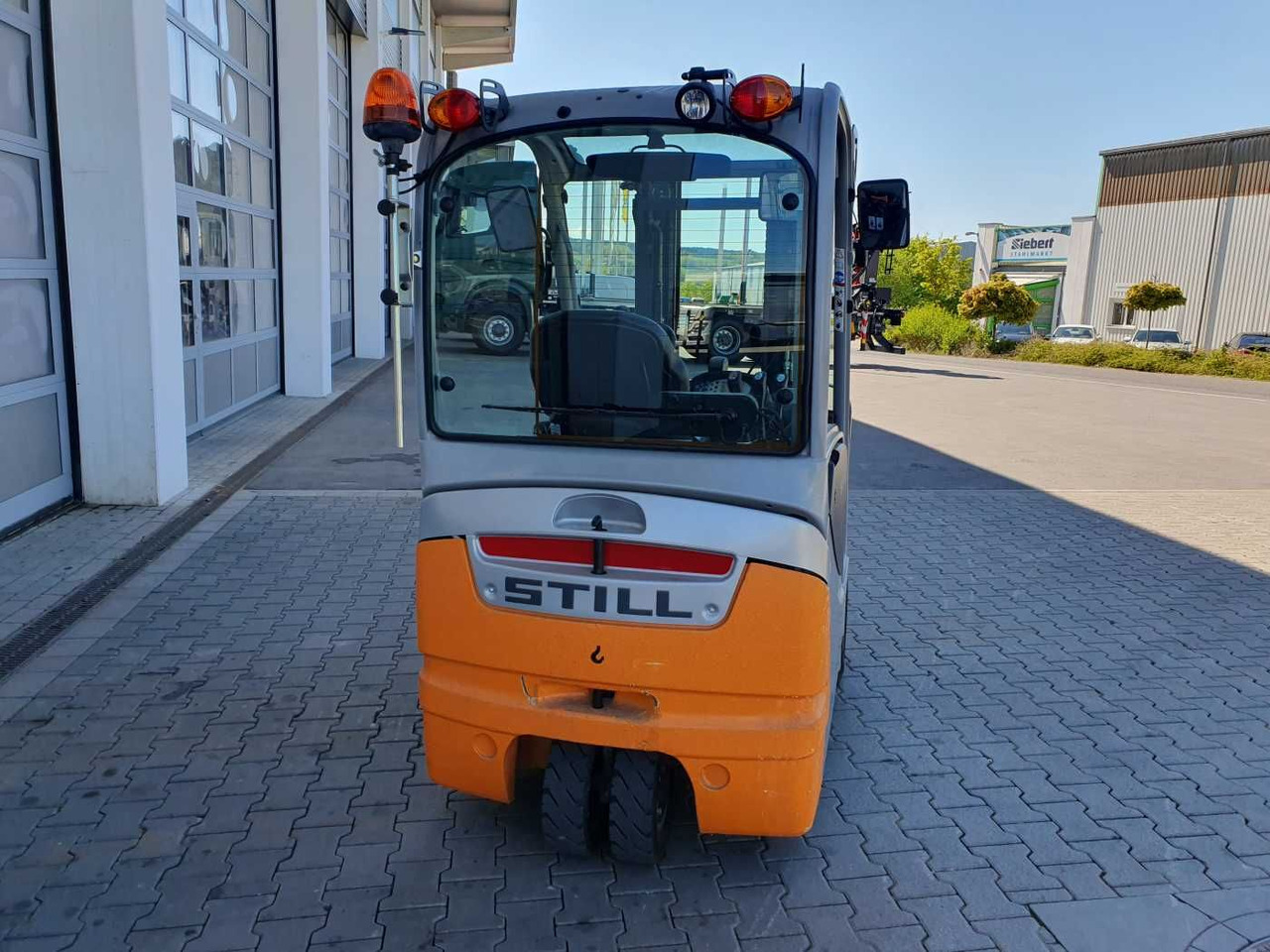 Still RX20-14 / 2023 / Triplex: 4.30m! / 100h! / SS - Electric forklift: picture 4 Still RX20-14 / 2023 / Triplex: 4.30m! / 100h! / SS - Electric forklift: picture 4