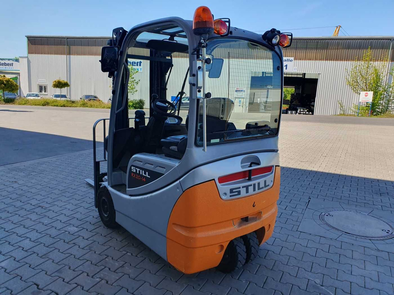 Still RX20-14 / 2023 / Triplex: 4.30m! / 100h! / SS - Electric forklift: picture 5 Still RX20-14 / 2023 / Triplex: 4.30m! / 100h! / SS - Electric forklift: picture 5
