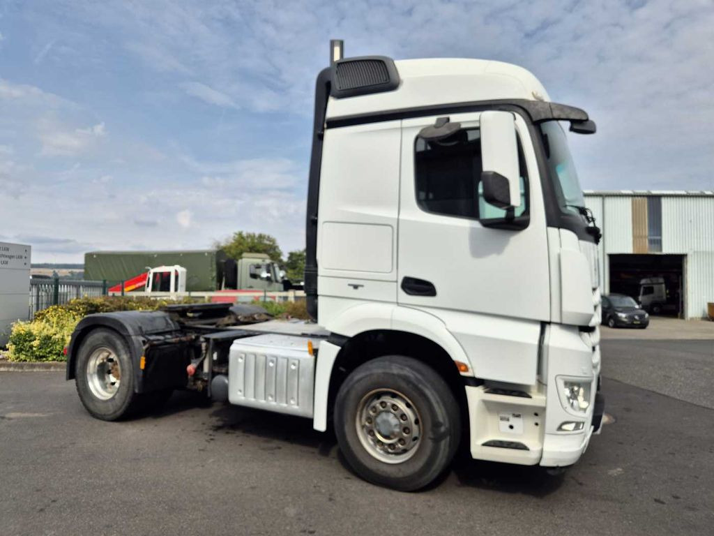 Mercedes-Benz Arocs 1845 LS 4x4 HAD Retarder Hydraulik Navi Mercedes-Benz Arocs 1845 LS 4x4 HAD Retarder Hydraulik Navi - Tractor unit: picture 3 Mercedes-Benz Arocs 1845 LS 4x4 HAD Retarder Hydraulik Navi Mercedes-Benz Arocs 1845 LS 4x4 HAD Retarder Hydraulik Navi - Tractor unit: picture 3