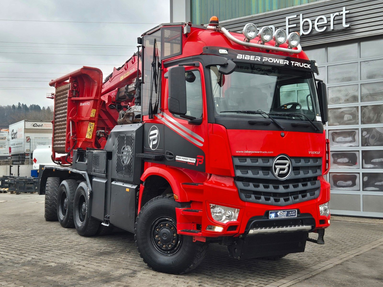 TUROX 8x8 Eschlböck Biber 92 Holzhacker / 1.512h - Truck, Crane truck: picture 4 TUROX 8x8 Eschlböck Biber 92 Holzhacker / 1.512h - Truck, Crane truck: picture 4