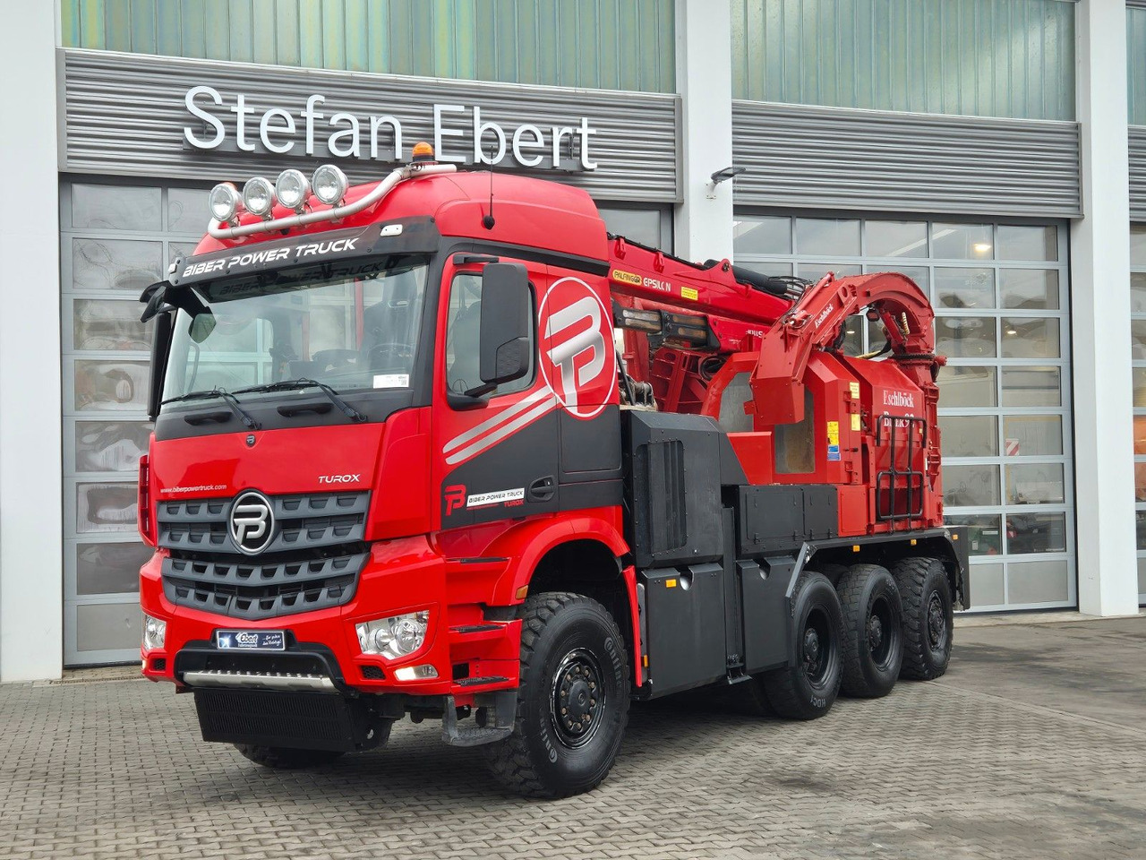 TUROX 8x8 Eschlböck Biber 92 Holzhacker / 1.512h - Truck, Crane truck: picture 3 TUROX 8x8 Eschlböck Biber 92 Holzhacker / 1.512h - Truck, Crane truck: picture 3