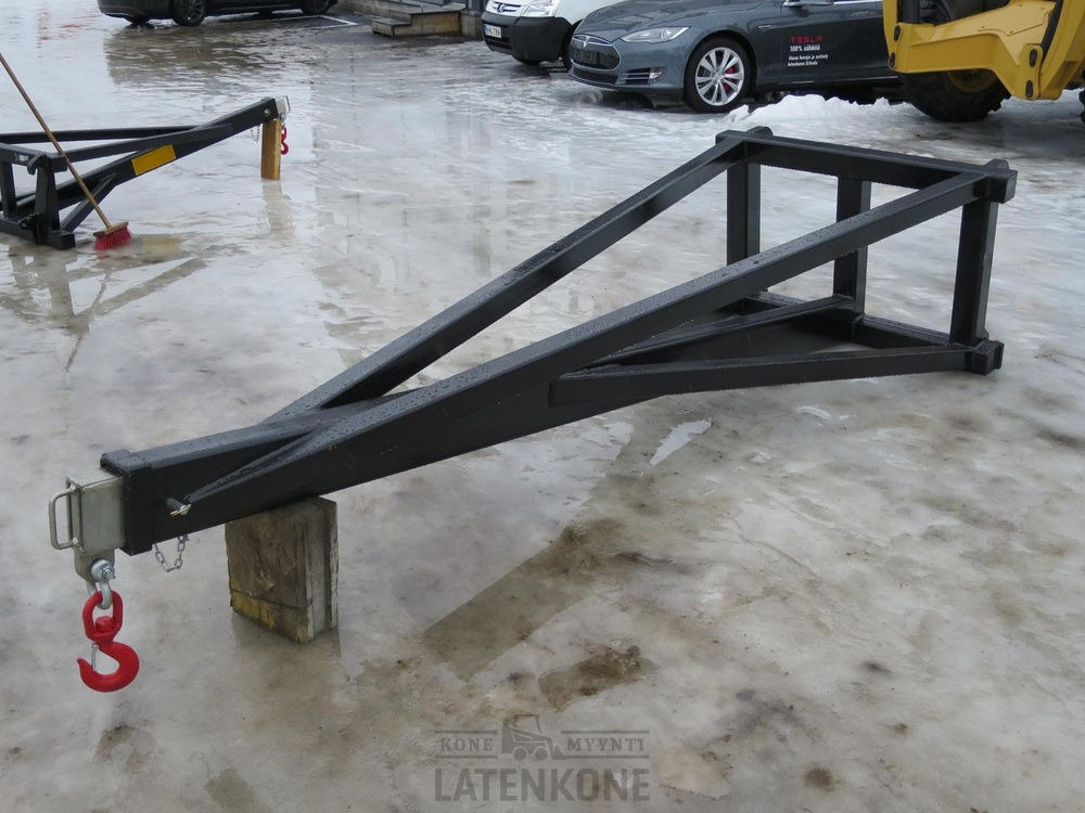 Volvo Kuormaajan nostopuomi 5ton Volvo BM - Boom for Wheel loader: picture 4 Volvo Kuormaajan nostopuomi 5ton Volvo BM - Boom for Wheel loader: picture 4