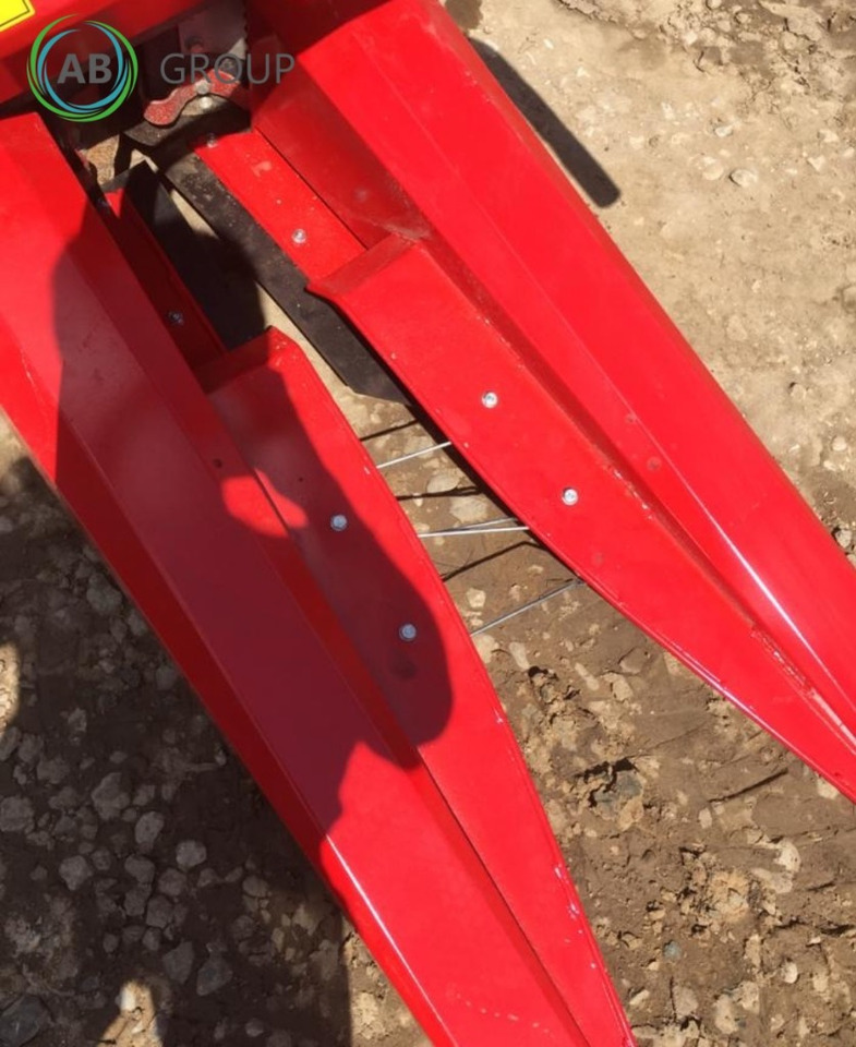 Fimaks single row maize chopper MC10X - on stock - Maize harvester: picture 3 Fimaks single row maize chopper MC10X - on stock - Maize harvester: picture 3