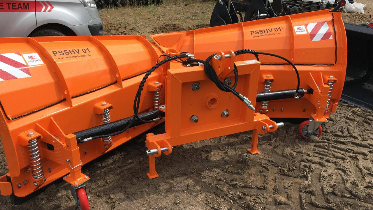 Inter-Tech Hydraulic Plow PSSHV-01, 3.15 m - Snow plough for Agricultural machinery: picture 3 Inter-Tech Hydraulic Plow PSSHV-01, 3.15 m - Snow plough for Agricultural machinery: picture 3