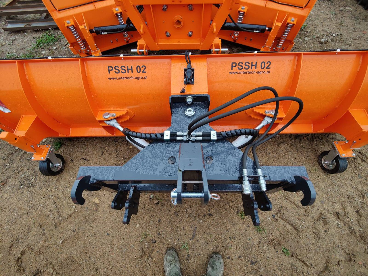 Inter-tech Snow plough 2,6m straight - ON STOCK - Snow plough for Agricultural machinery: picture 3 Inter-tech Snow plough 2,6m straight - ON STOCK - Snow plough for Agricultural machinery: picture 3