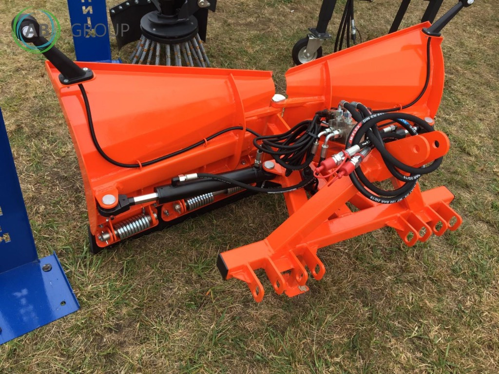 Metal-Technik V-type snow plow light 2.2 - Snow plough for Snow removal vehicle: picture 2 Metal-Technik V-type snow plow light 2.2 - Snow plough for Snow removal vehicle: picture 2