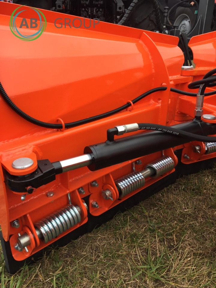 Metal-Technik V-type snow plow light 2.2 - Snow plough for Snow removal vehicle: picture 3 Metal-Technik V-type snow plow light 2.2 - Snow plough for Snow removal vehicle: picture 3