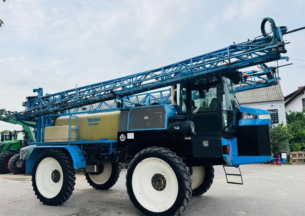 Challenger ROGATOR 618 - Self-propelled sprayer: picture 3 Challenger ROGATOR 618 - Self-propelled sprayer: picture 3