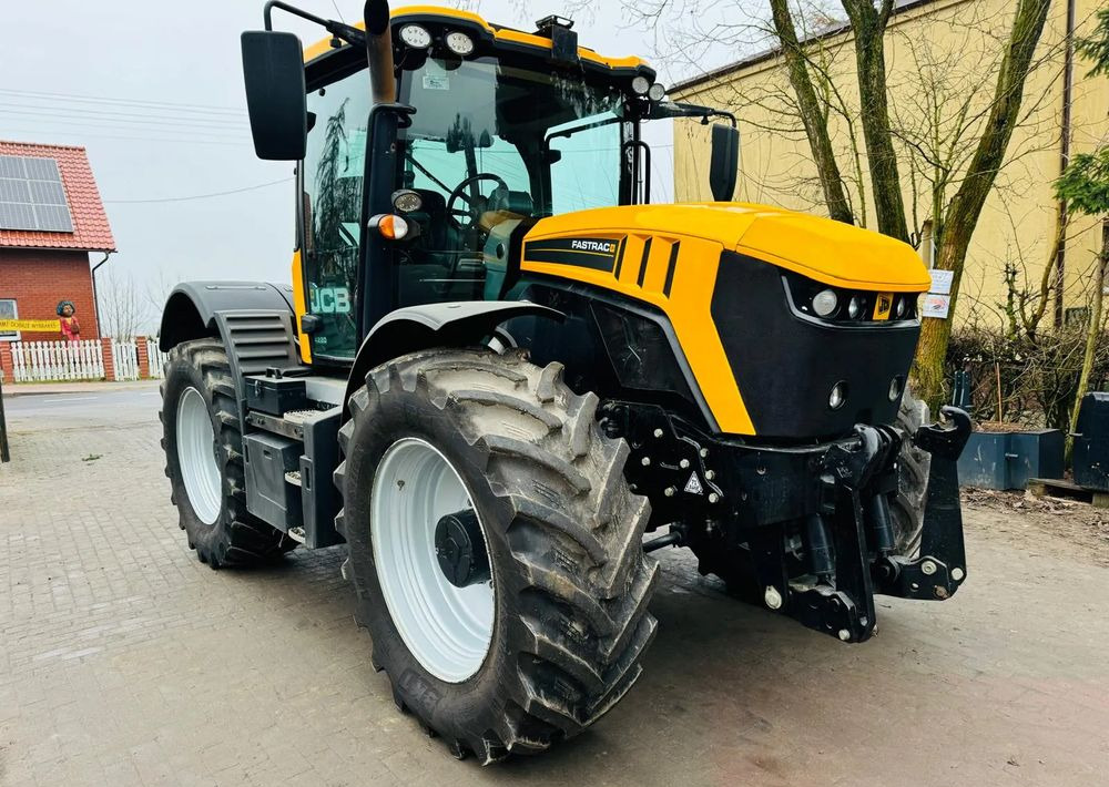 Farm tractor JCB FASTRAC 4220: picture 11