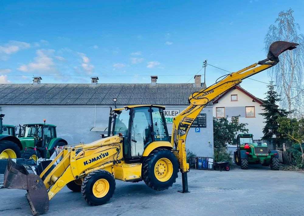 Komatsu WB93R - Backhoe loader: picture 2 Komatsu WB93R - Backhoe loader: picture 2