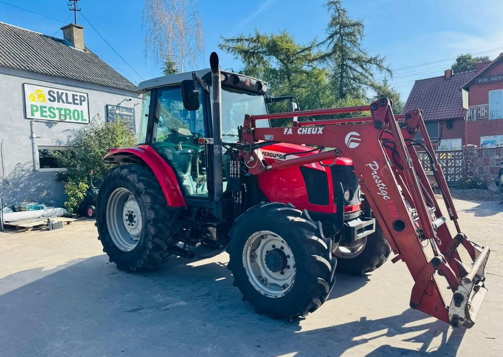 Massey Ferguson 6490 Dyna 6 - Farm tractor: picture 3 Massey Ferguson 6490 Dyna 6 - Farm tractor: picture 3