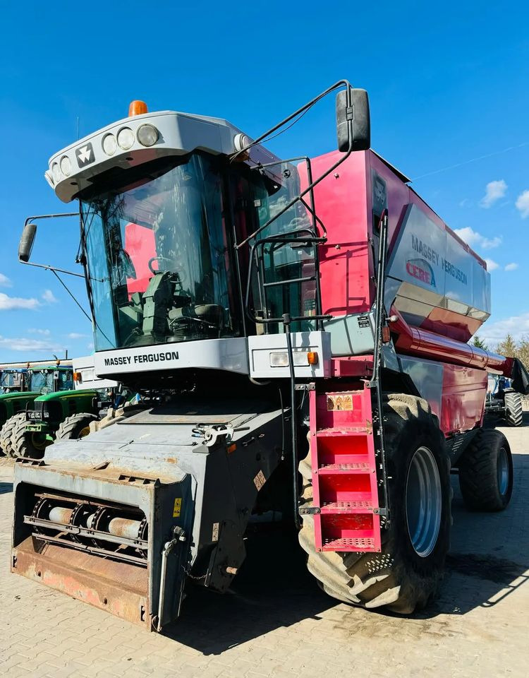 Massey Ferguson 7274 - Combine harvester: picture 5 Massey Ferguson 7274 - Combine harvester: picture 5