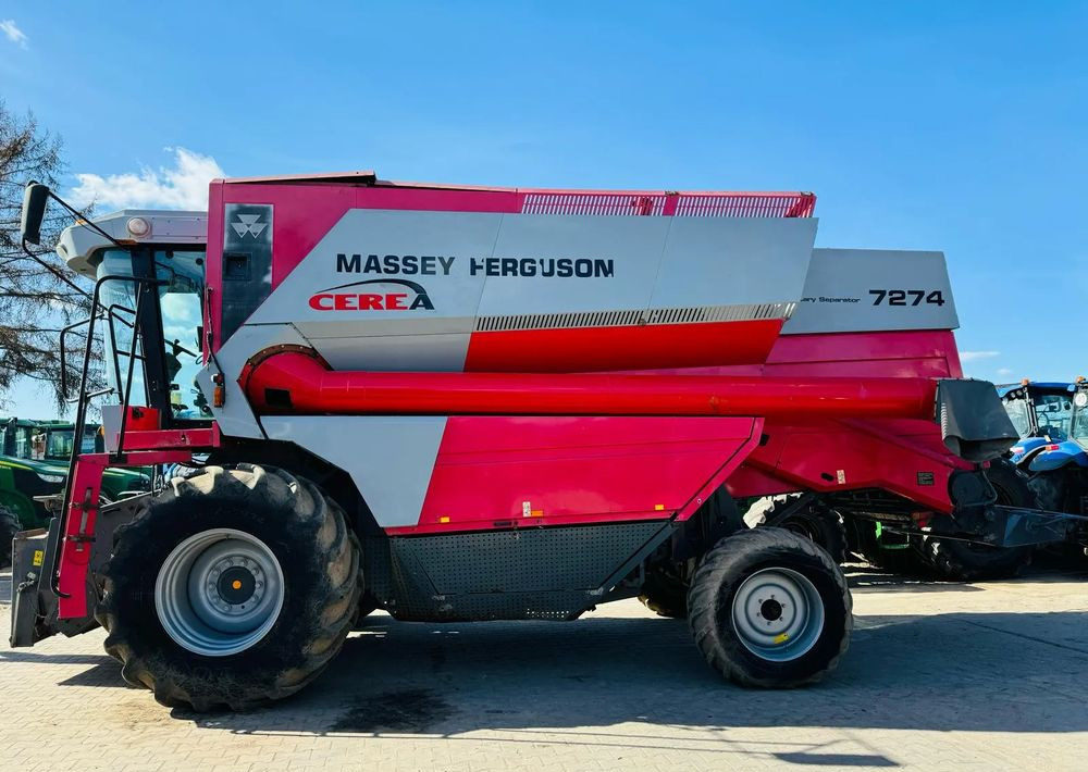 Massey Ferguson 7274 - Combine harvester: picture 1 Massey Ferguson 7274 - Combine harvester: picture 1