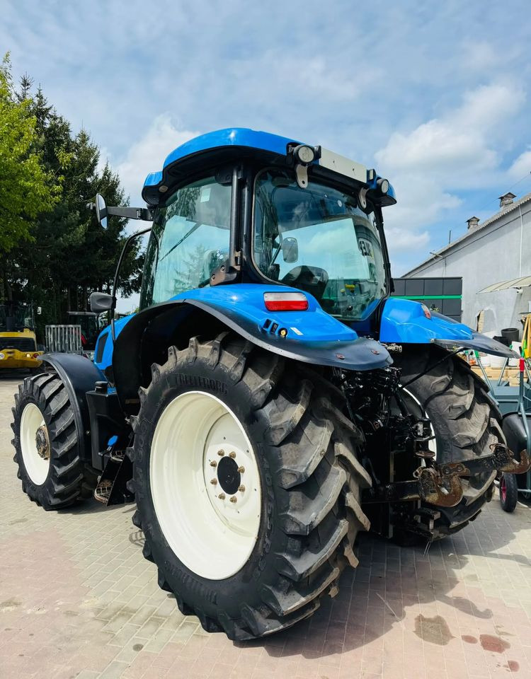 New Holland T6.175 - Farm tractor: picture 2 New Holland T6.175 - Farm tractor: picture 2