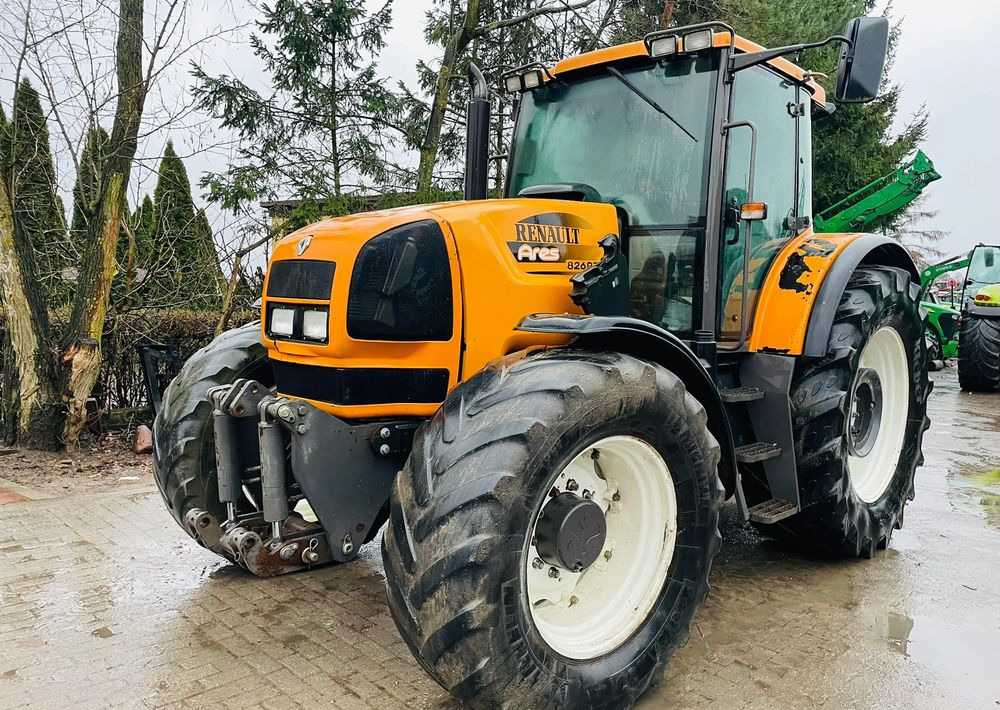 Renault Ares 826 RZ - Farm tractor: picture 2 Renault Ares 826 RZ - Farm tractor: picture 2