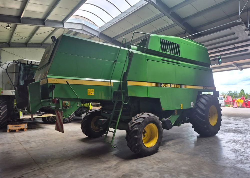 John Deere 2066 - Combine harvester: picture 4 John Deere 2066 - Combine harvester: picture 4