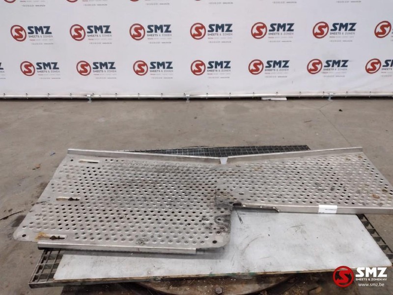 DAF Occ bordesplaat DAF CF85 - Frame/ Chassis for Truck: picture 2 DAF Occ bordesplaat DAF CF85 - Frame/ Chassis for Truck: picture 2