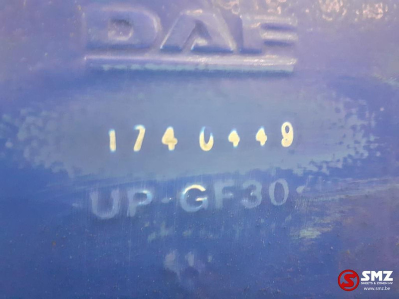 DAF Occ cabinespoiler links DAF - Aerodynamics/ Spoiler for Truck: picture 3 DAF Occ cabinespoiler links DAF - Aerodynamics/ Spoiler for Truck: picture 3
