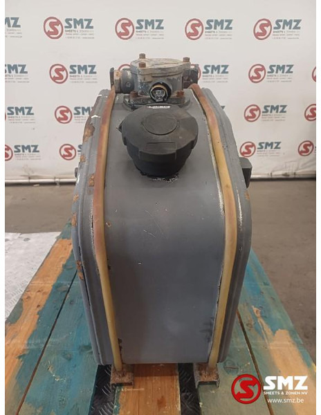 Diversen Occ hydraulische tank 100L - Hydraulic tank for Truck: picture 3 Diversen Occ hydraulische tank 100L - Hydraulic tank for Truck: picture 3
