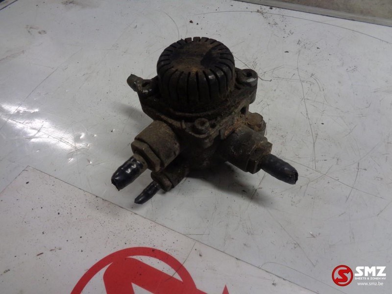 Diversen Occ knorr bremse ventiel 07045 - Brake valve for Truck: picture 3 Diversen Occ knorr bremse ventiel 07045 - Brake valve for Truck: picture 3