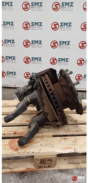 Iveco Occ wielnaaf + remklauw rechts meeloopas Iveco - Steering for Truck: picture 1 Iveco Occ wielnaaf + remklauw rechts meeloopas Iveco - Steering for Truck: picture 1