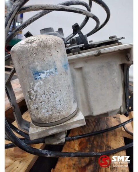 MAN Occ AdBlue module MAN TGS Bosch Denoxtronic 003852 - Fuel processing/ Fuel delivery for Truck: picture 4 MAN Occ AdBlue module MAN TGS Bosch Denoxtronic 003852 - Fuel processing/ Fuel delivery for Truck: picture 4