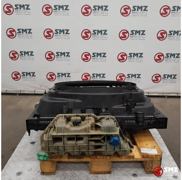 MAN Occ radiator MAN - Radiator for Truck: picture 2 MAN Occ radiator MAN - Radiator for Truck: picture 2