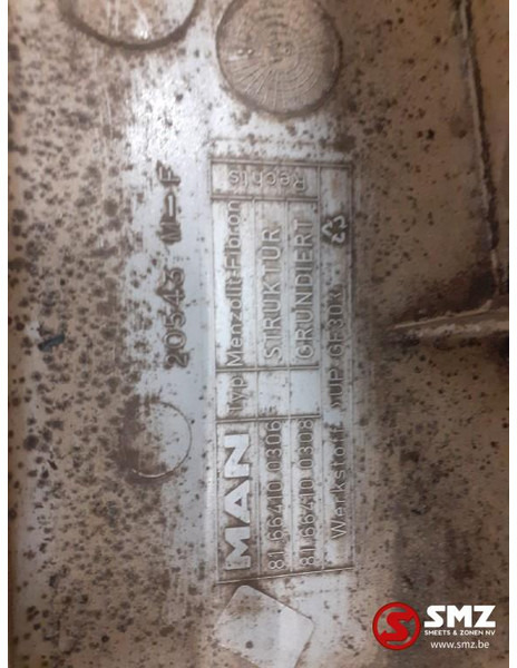 MAN Occ spatbord vooraan rechts + spatbordhouder MAN - Body and exterior for Truck: picture 5 MAN Occ spatbord vooraan rechts + spatbordhouder MAN - Body and exterior for Truck: picture 5