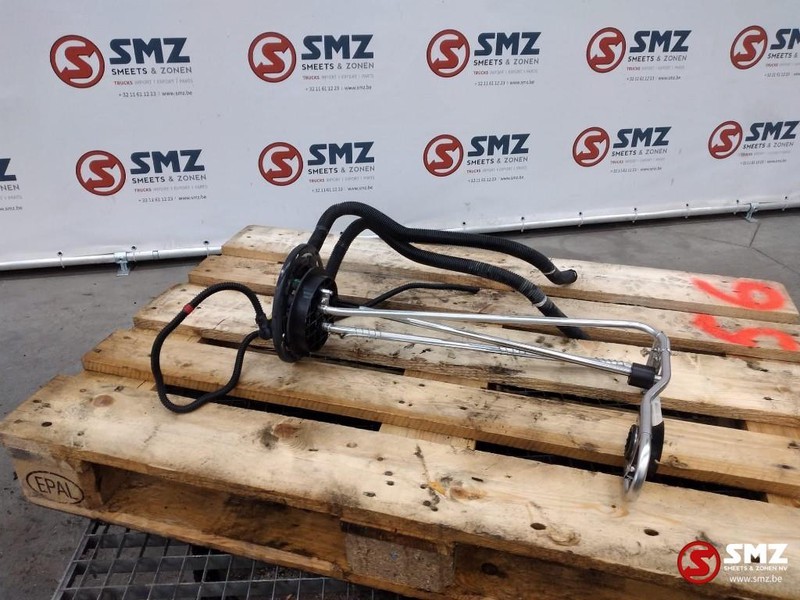 Mercedes-Benz Occ AdBlue tankvlotter Mercedes Actros MP4 - AdBlue tank for Truck: picture 1 Mercedes-Benz Occ AdBlue tankvlotter Mercedes Actros MP4 - AdBlue tank for Truck: picture 1