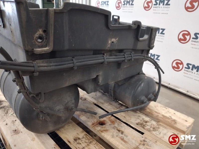 Mercedes-Benz Occ batterijbak met luchtketels Actros MP4 - Battery, Brake parts for Truck: picture 3 Mercedes-Benz Occ batterijbak met luchtketels Actros MP4 - Battery, Brake parts for Truck: picture 3