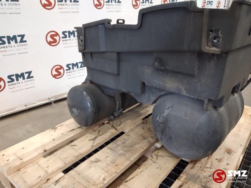 Mercedes-Benz Occ batterijbak met luchtketels Actros MP4 - Battery, Brake parts for Truck: picture 4 Mercedes-Benz Occ batterijbak met luchtketels Actros MP4 - Battery, Brake parts for Truck: picture 4