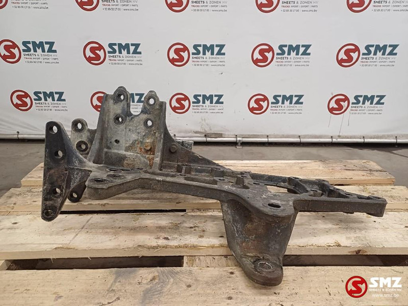 Mercedes-Benz Occ bladveerbeugel links Mercedes - Frame/ Chassis for Truck: picture 2 Mercedes-Benz Occ bladveerbeugel links Mercedes - Frame/ Chassis for Truck: picture 2