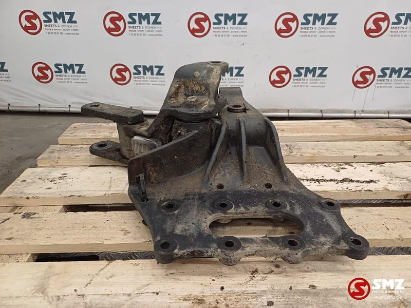 Mercedes-Benz Occ bladveerbeugel vooras links Mercedes - Frame/ Chassis for Truck: picture 4 Mercedes-Benz Occ bladveerbeugel vooras links Mercedes - Frame/ Chassis for Truck: picture 4