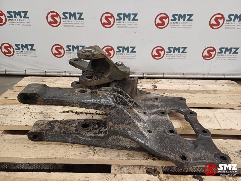 Mercedes-Benz Occ bladveerbeugel vooras rechts Mercedes - Frame/ Chassis for Truck: picture 1 Mercedes-Benz Occ bladveerbeugel vooras rechts Mercedes - Frame/ Chassis for Truck: picture 1