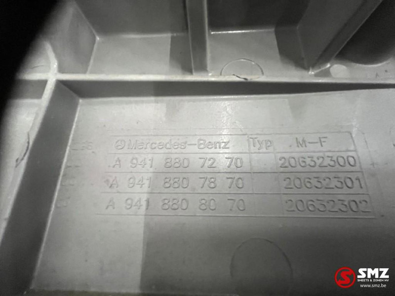 Mercedes-Benz Occ bumperhoek links actros mp1 megaspace - Bumper corner for Truck: picture 5 Mercedes-Benz Occ bumperhoek links actros mp1 megaspace - Bumper corner for Truck: picture 5