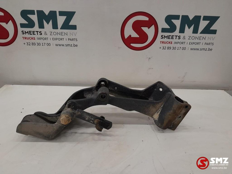 Mercedes-Benz Occ cabine ophanging beugel links Mercedes - Steering for Truck: picture 1 Mercedes-Benz Occ cabine ophanging beugel links Mercedes - Steering for Truck: picture 1