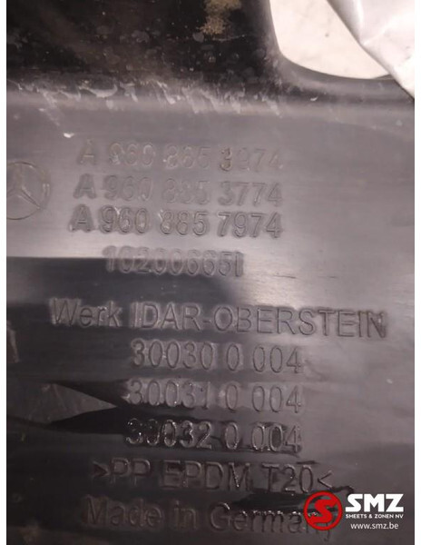 Mercedes-Benz Occ mistlamprooster rechts Mercedes Actros MP4 A96 - Fog light for Truck: picture 3 Mercedes-Benz Occ mistlamprooster rechts Mercedes Actros MP4 A96 - Fog light for Truck: picture 3