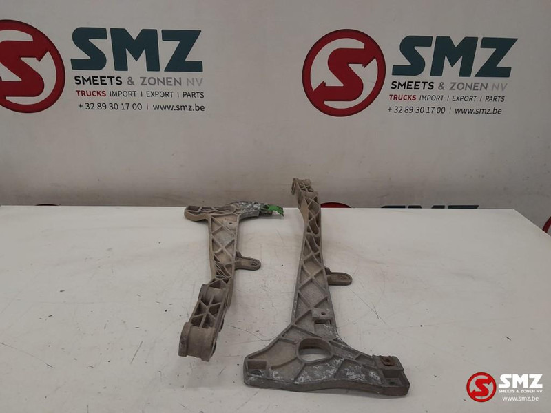 Mercedes-Benz Occ set koplampsteunen L/R Mercedes - Headlight for Truck: picture 4 Mercedes-Benz Occ set koplampsteunen L/R Mercedes - Headlight for Truck: picture 4