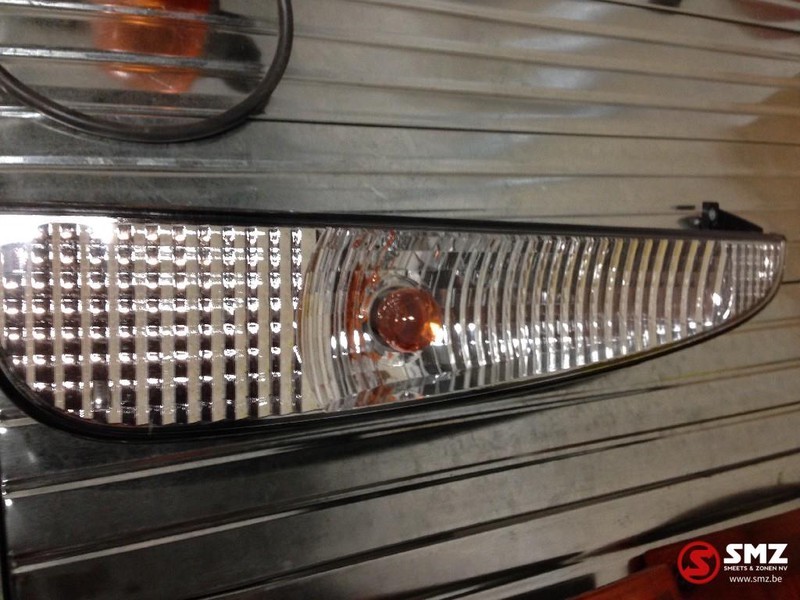 Mercedes-Benz Pinker rechts Mercedes axor - Turn signal for Truck: picture 1 Mercedes-Benz Pinker rechts Mercedes axor - Turn signal for Truck: picture 1