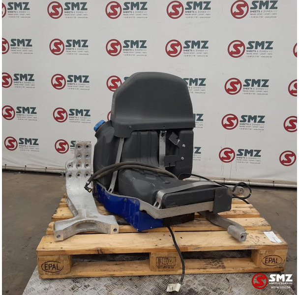 Renault Occ AdBluetank + Adblueniveausensor + AdBluepomp + - Fuel processing/ Fuel delivery for Truck: picture 2 Renault Occ AdBluetank + Adblueniveausensor + AdBluepomp + - Fuel processing/ Fuel delivery for Truck: picture 2